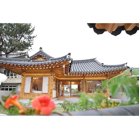 Gyeongju Hanok Sohwa Exterior photo